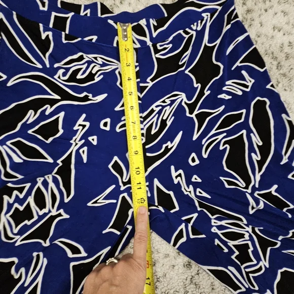 Chico's Travelers SZ 2/L/12 Pull On Wide Leg Stretch Crop Pants Abstract Print - Picture 8 of 11